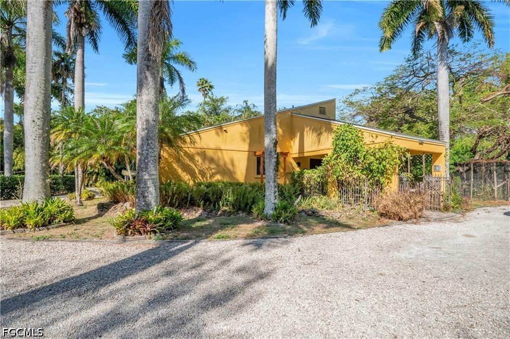 184 Mariana, North Fort Myers, FL 33903