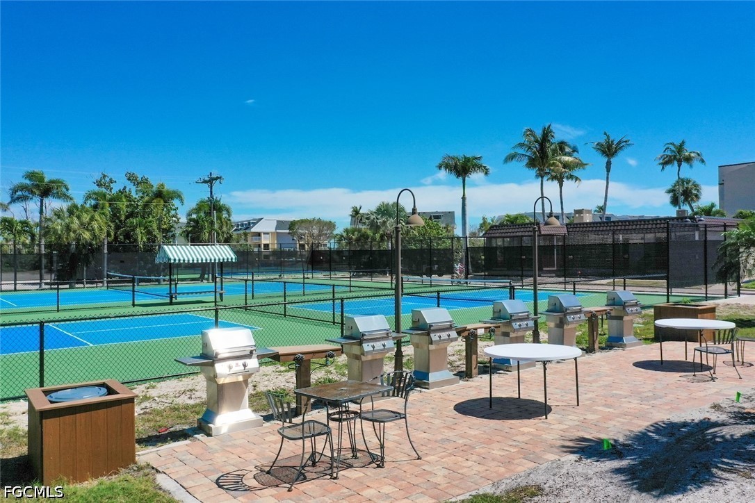 979 Gulf Unit 242, Sanibel, FL 33957