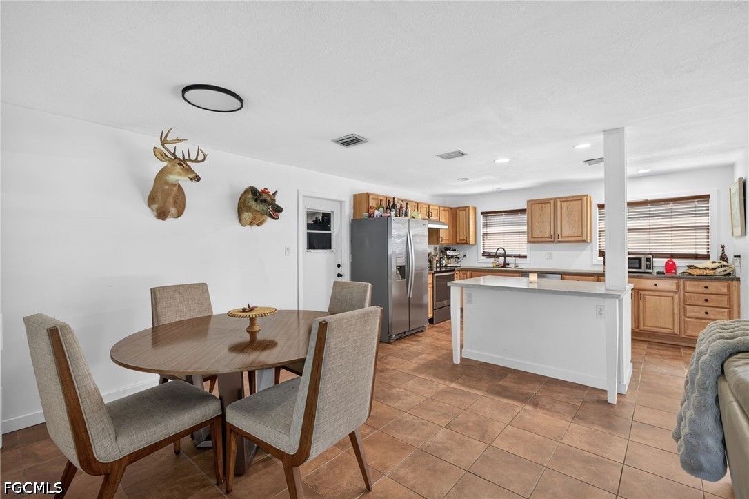 DiningArea