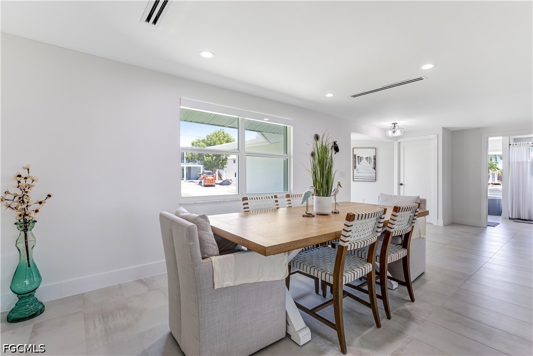 DiningArea