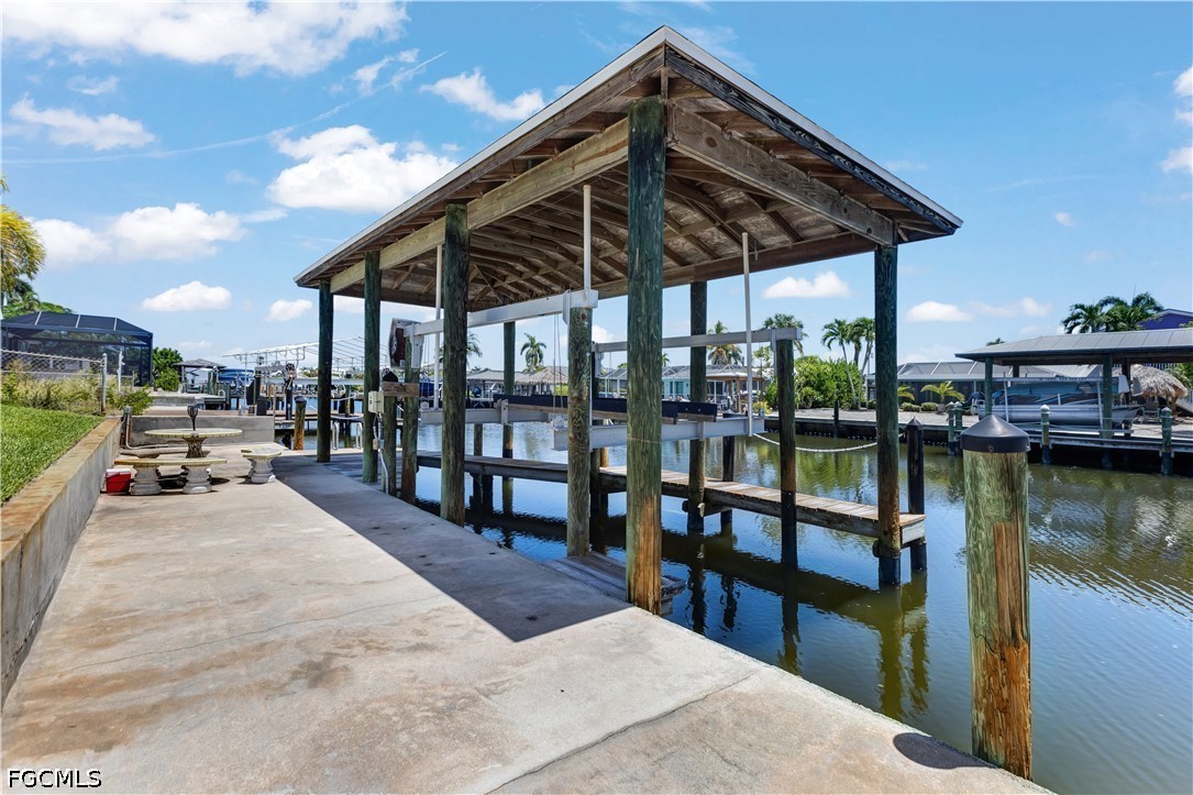 Dock