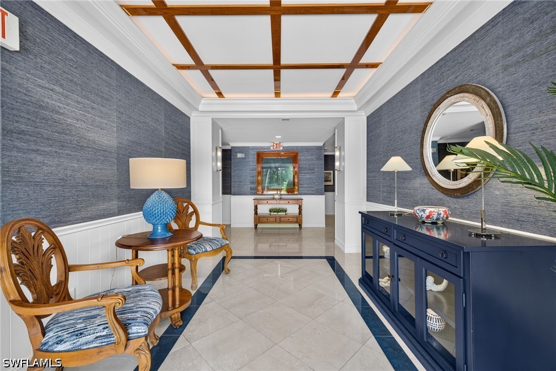 1600 Star Point Unit 2-201, Naples, FL 34112