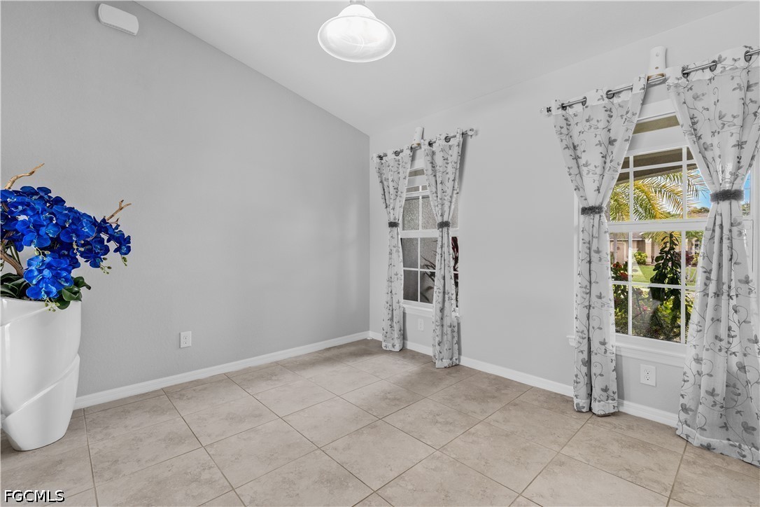 2829 25th, Cape Coral, FL 33914