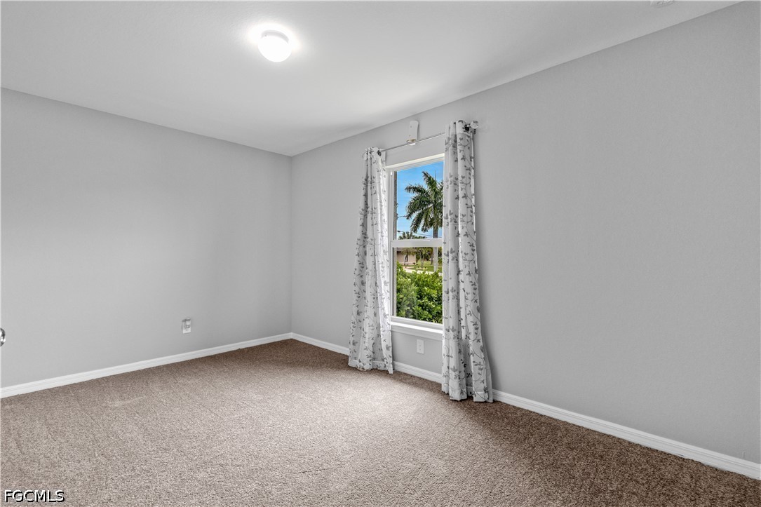 2829 25th, Cape Coral, FL 33914
