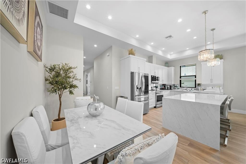 828 100th, Naples, FL 34108