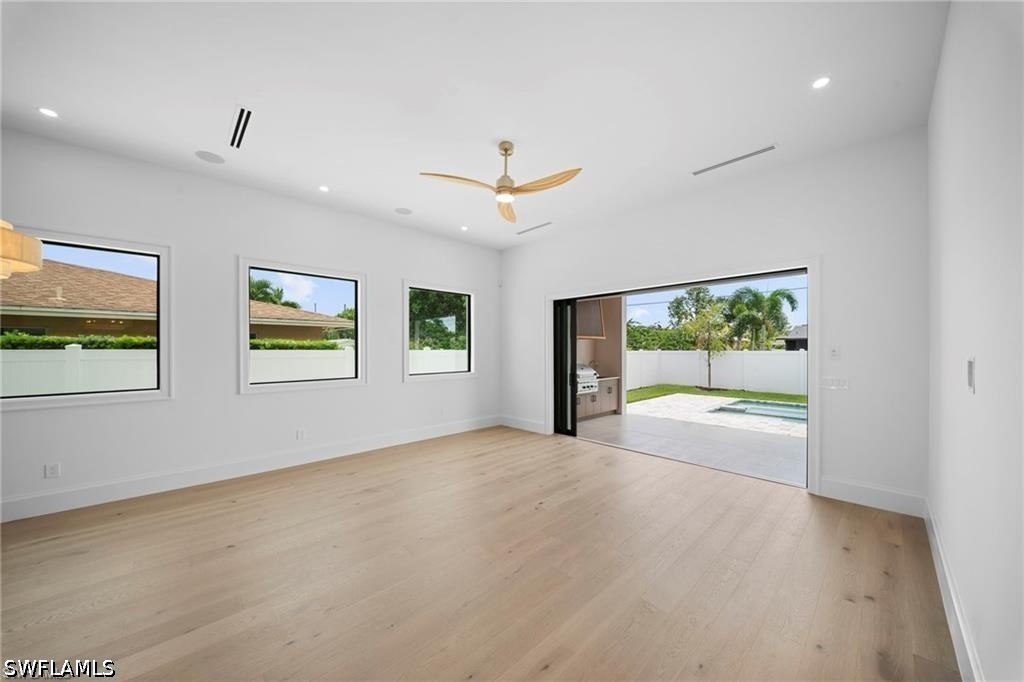 708 100th, Naples, FL 34108