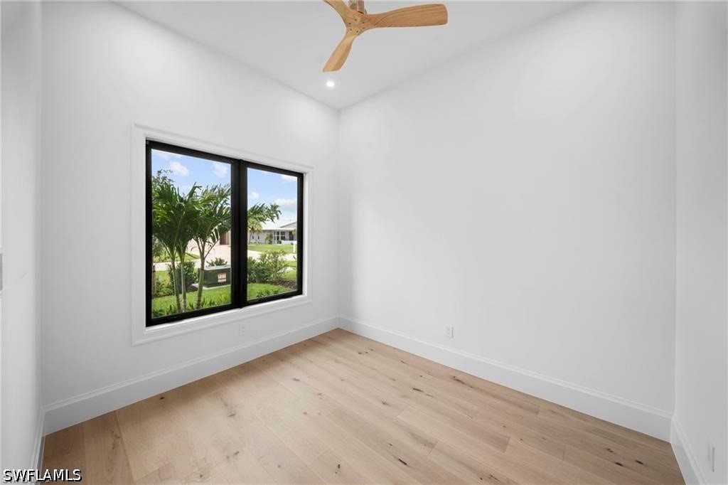708 100th, Naples, FL 34108