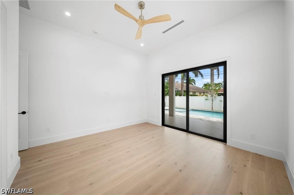 658 93rd, Naples, FL 34108