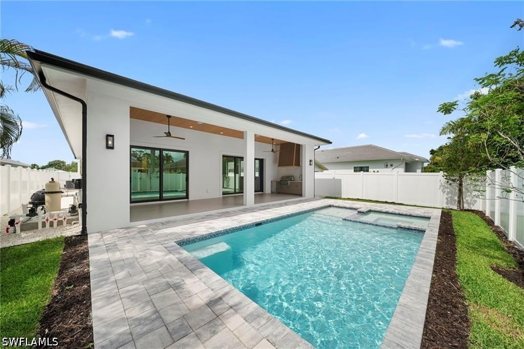 658 93rd, Naples, FL 34108