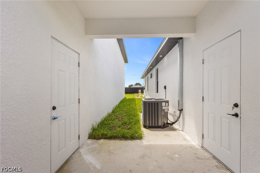 1018 Juanita, Cape Coral, FL 33909