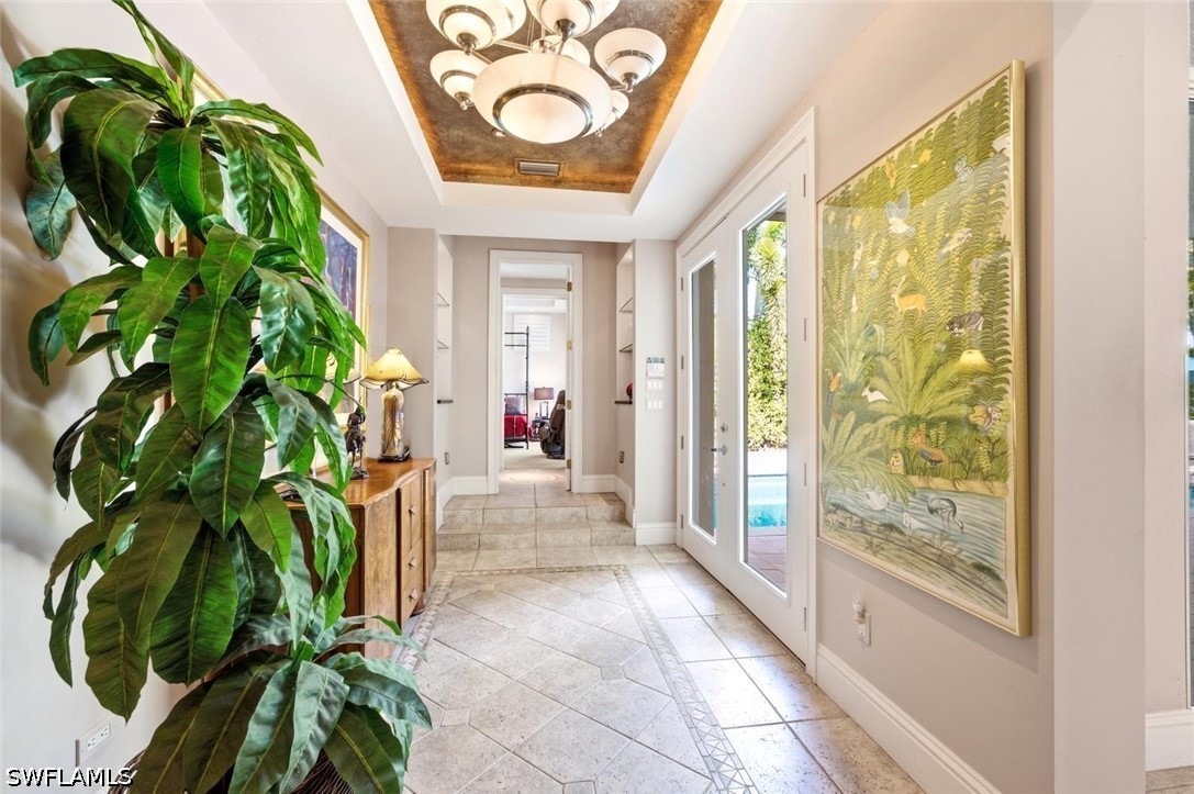 576 96th, Naples, FL 34108