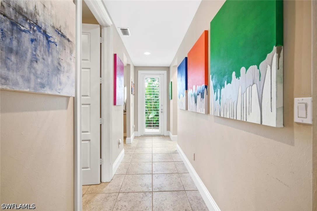 576 96th, Naples, FL 34108