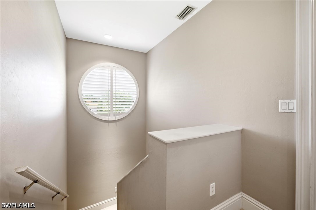 576 96th, Naples, FL 34108