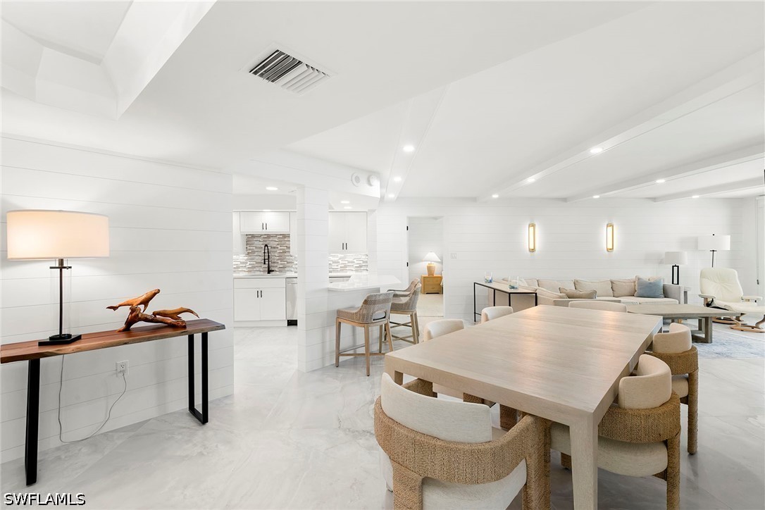 DiningArea
