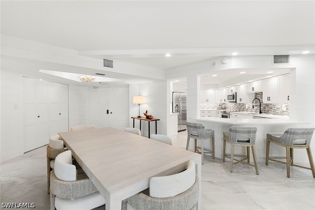 DiningArea