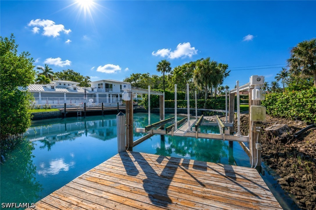 Dock