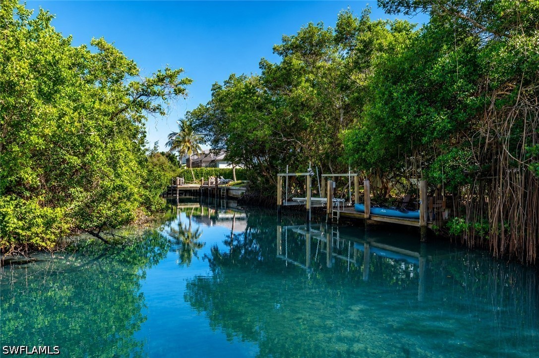 Dock