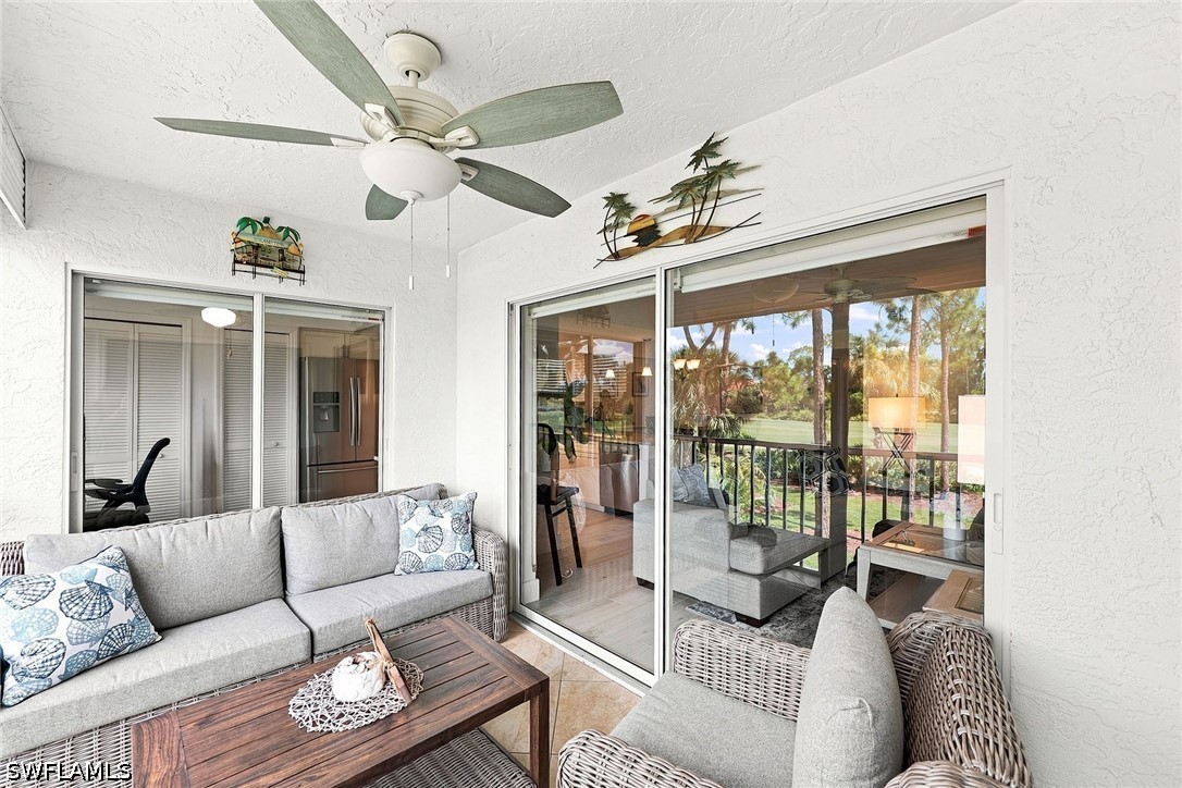 7360 Glenmoor Unit 205, Naples, FL 34104