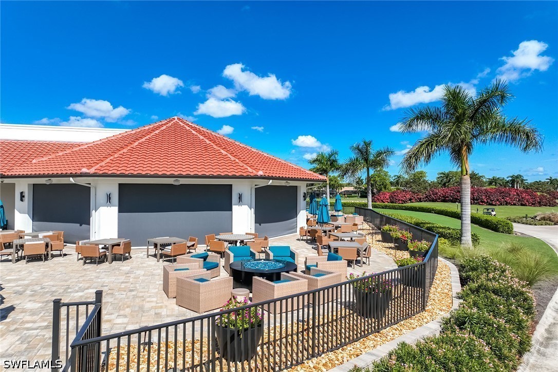 7360 Glenmoor Unit 205, Naples, FL 34104