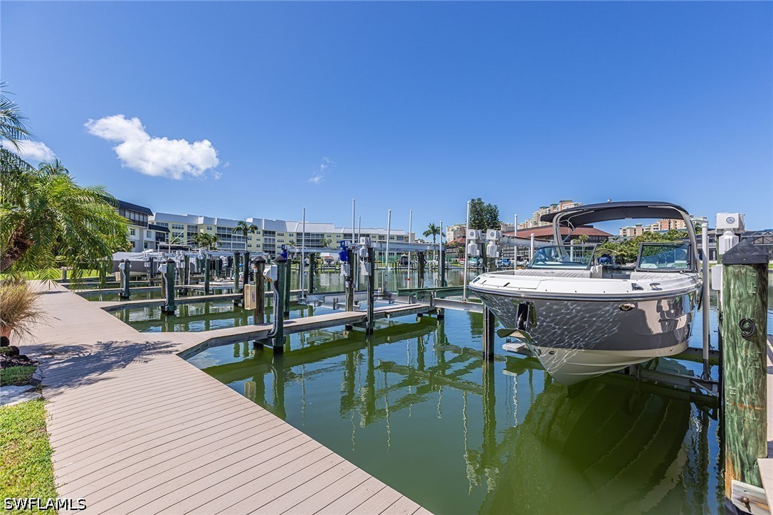 Dock