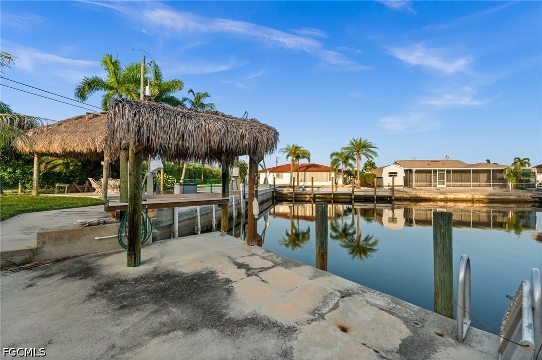 Dock