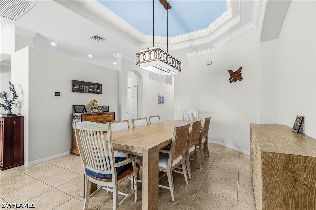 DiningRoom