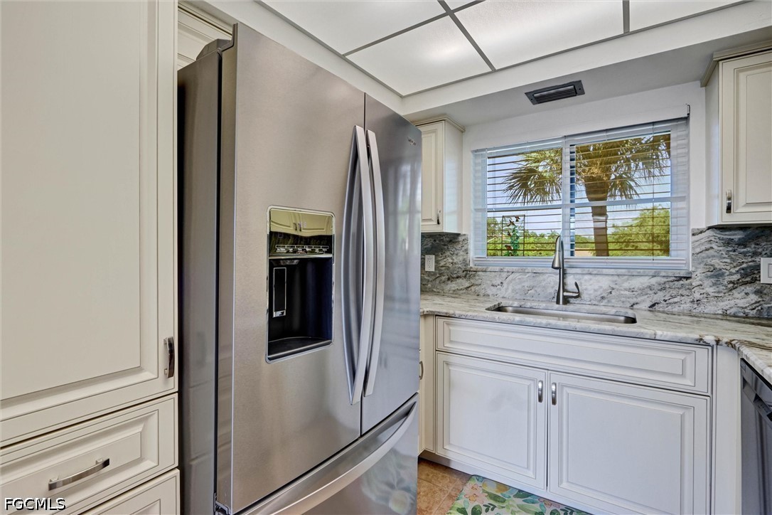 4240 Steamboat Unit 303, Fort Myers, FL 33919