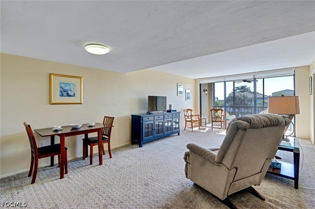 4240 Steamboat Unit 303, Fort Myers, FL 33919