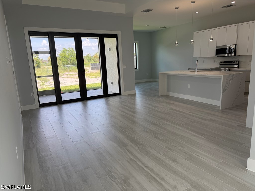 3237 29th, Naples, FL 34120