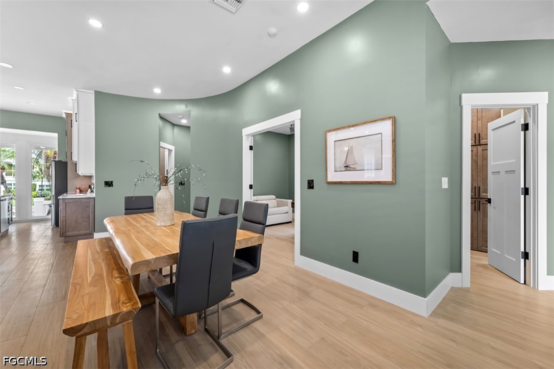 DiningArea