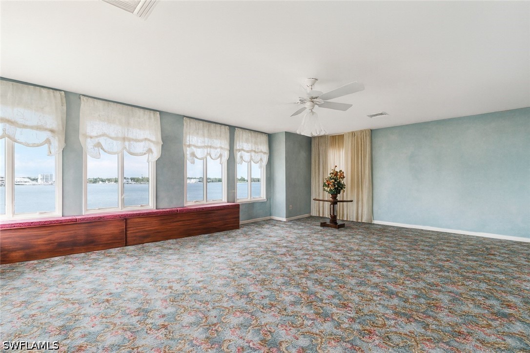 1535 Dolphin, Naples, FL 34102