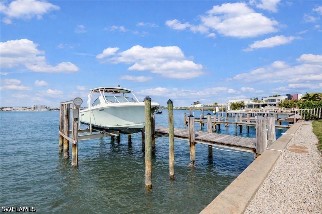 Dock