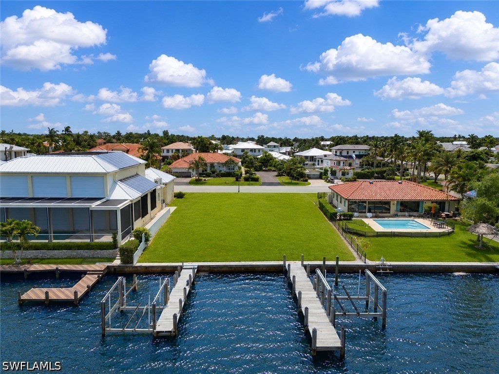 1535 Dolphin, Naples, FL 34102