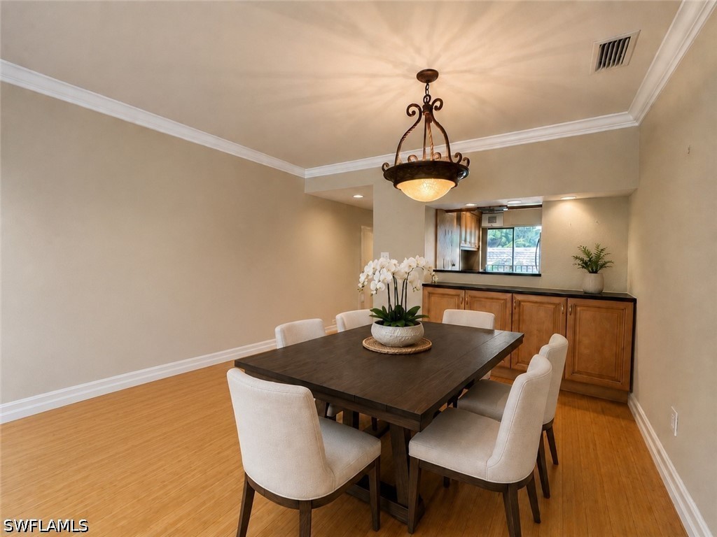DiningArea