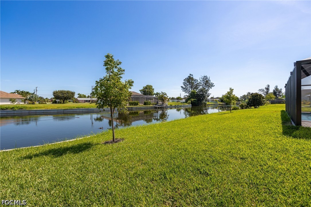 1807 2nd, Cape Coral, FL 33909