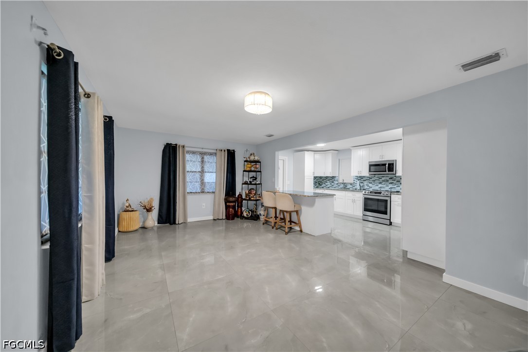 77 Glenmont, North Fort Myers, FL 33917