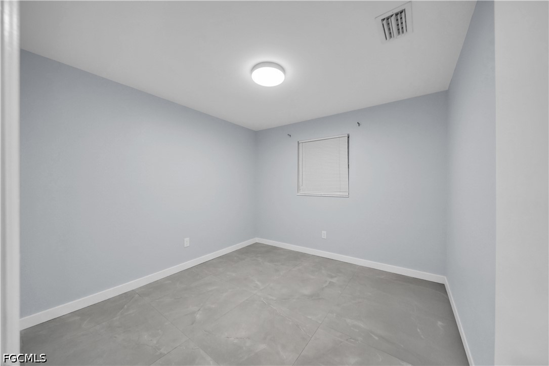 77 Glenmont, North Fort Myers, FL 33917