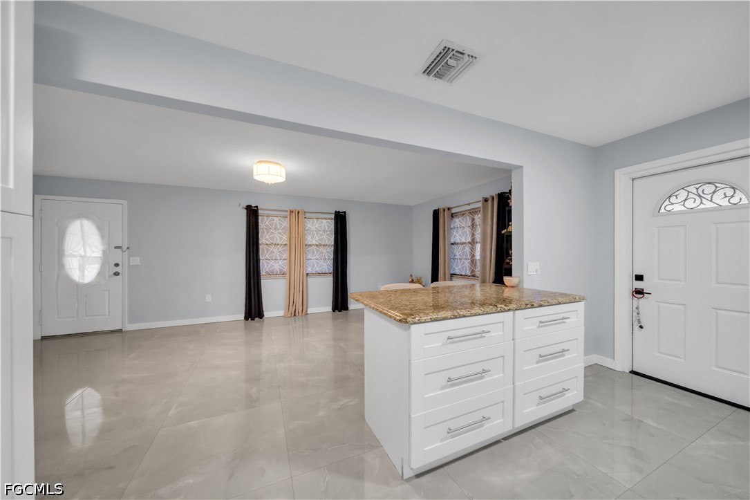 77 Glenmont, North Fort Myers, FL 33917