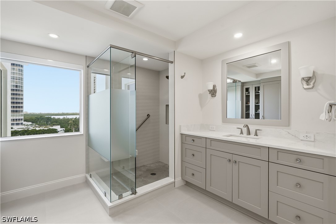 4751 Bonita Bay Unit 701, Bonita Springs, FL 34134