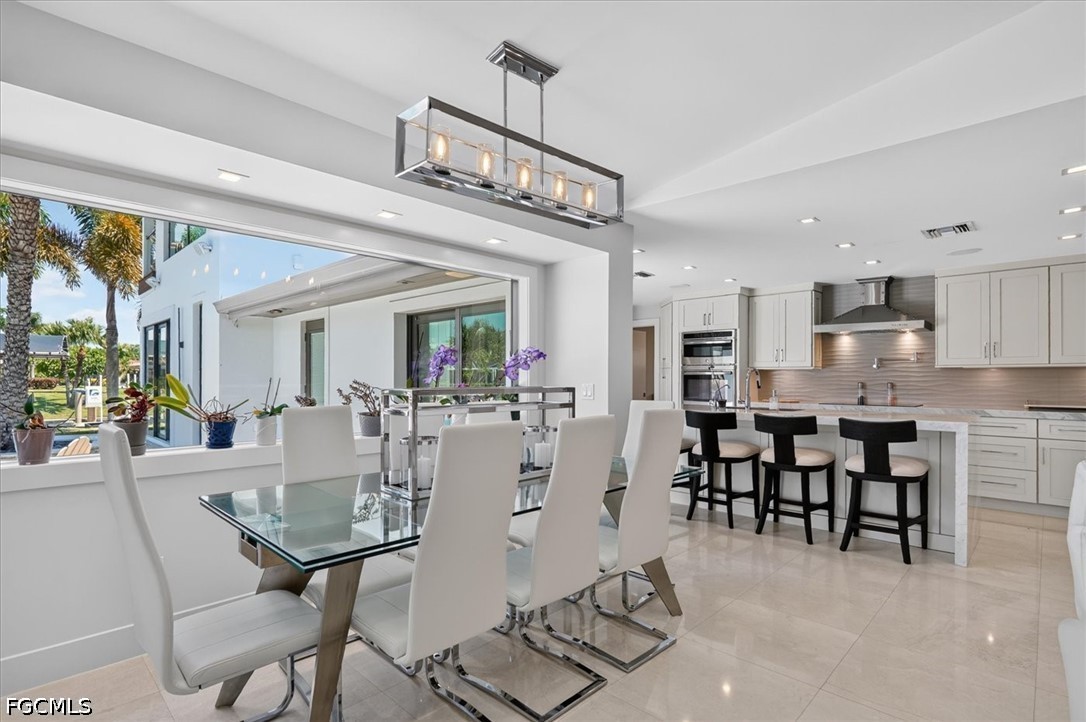 DiningArea