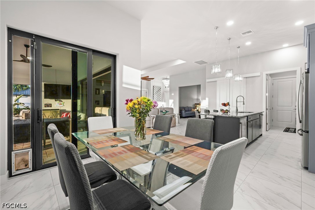 DiningArea