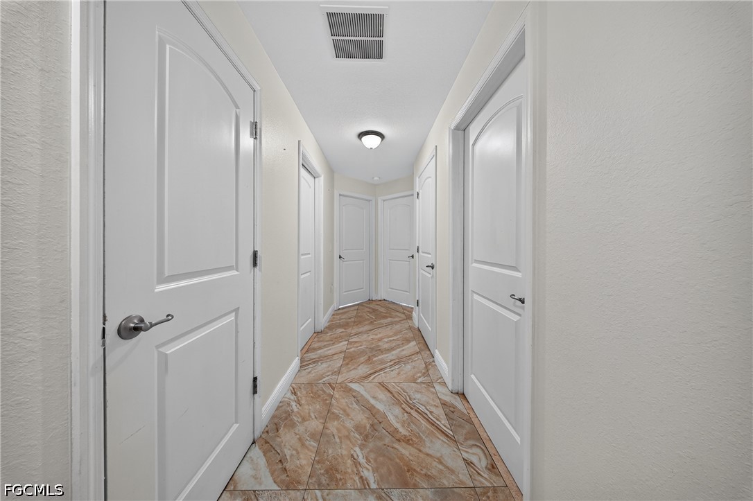 527 27th, Cape Coral, FL 33993