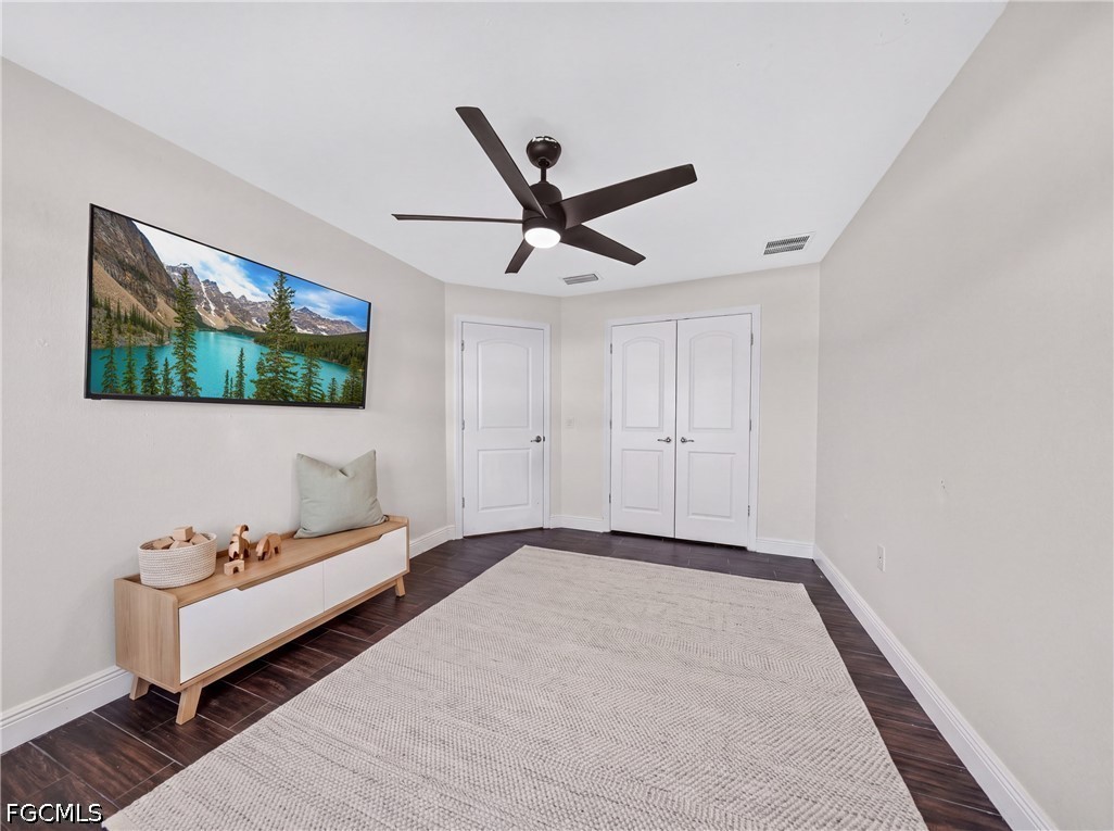 527 27th, Cape Coral, FL 33993