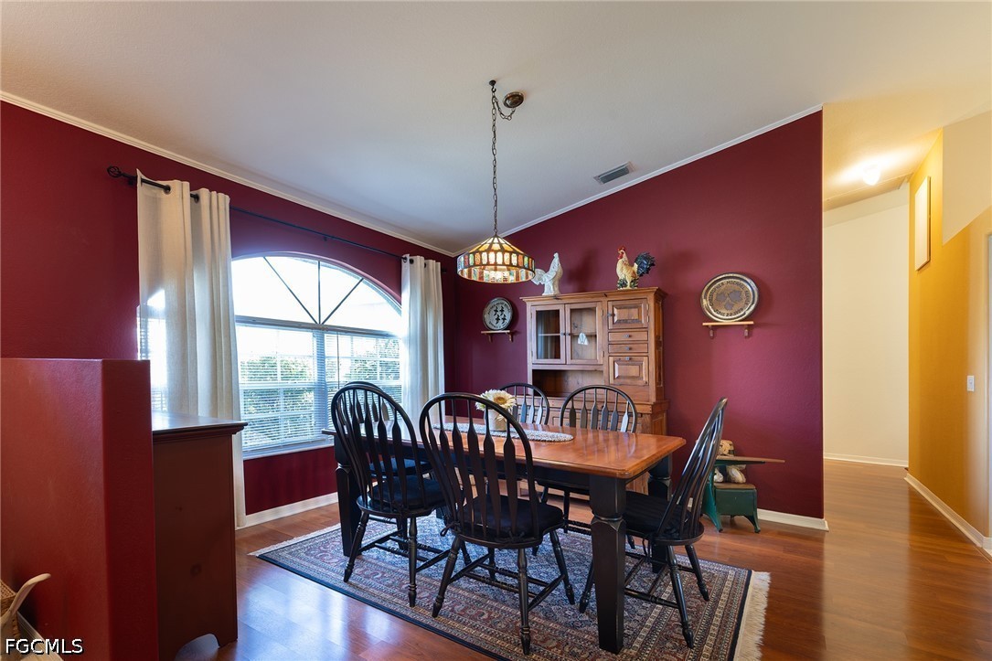 DiningArea