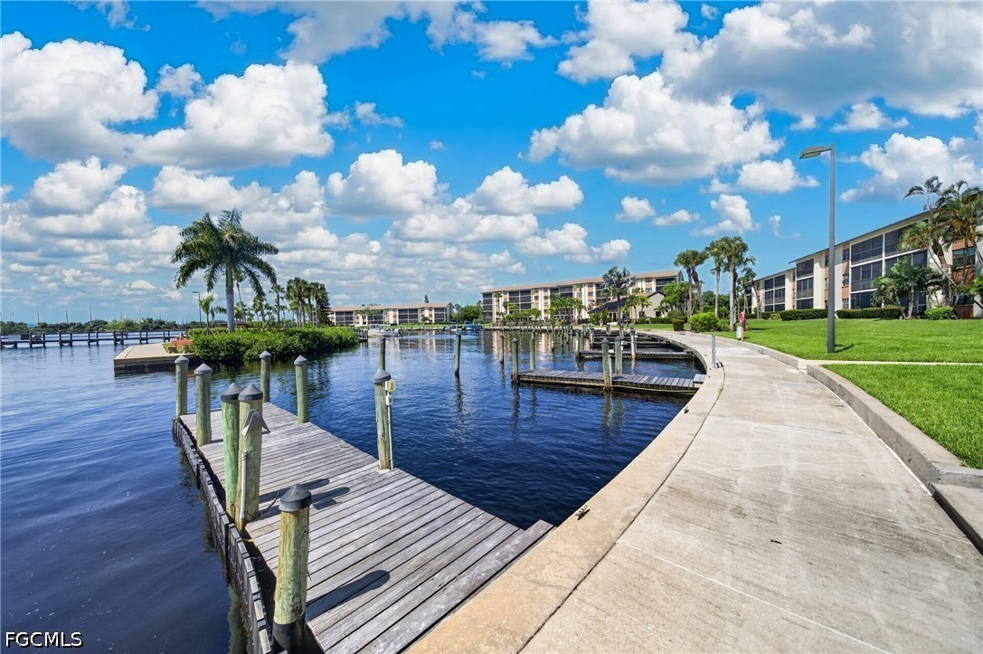 Dock