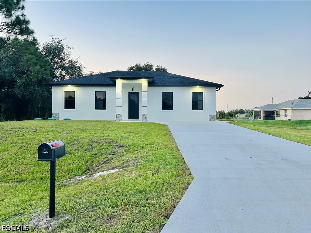 3705 15th, Lehigh Acres, FL 33972