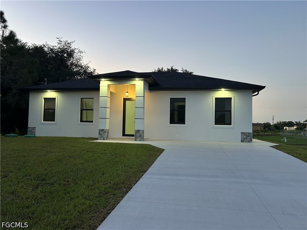 3705 15th, Lehigh Acres, FL 33972