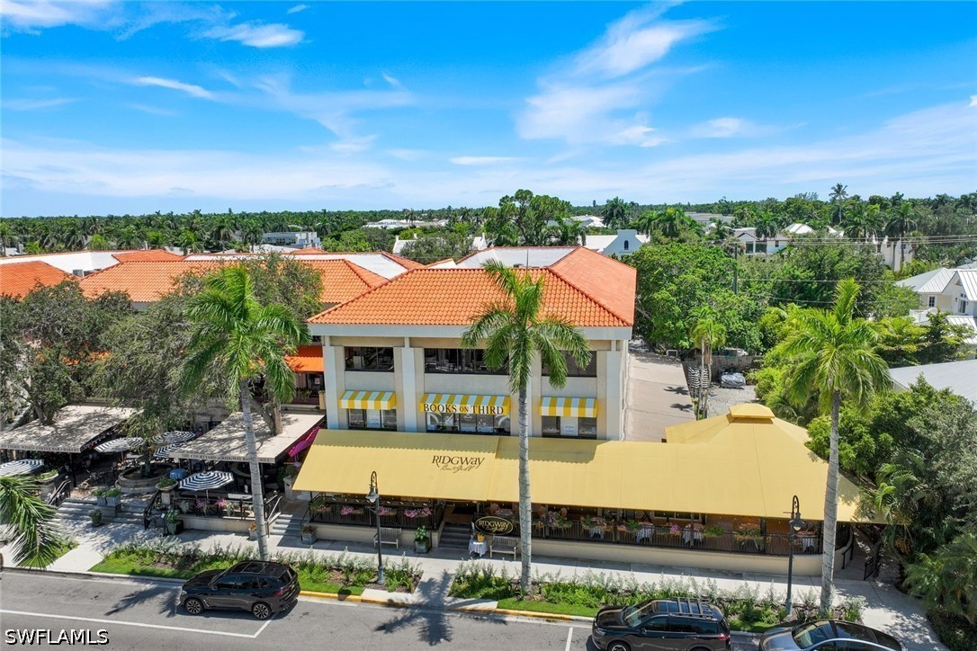 382 12th Unit 202, Naples, FL 34102
