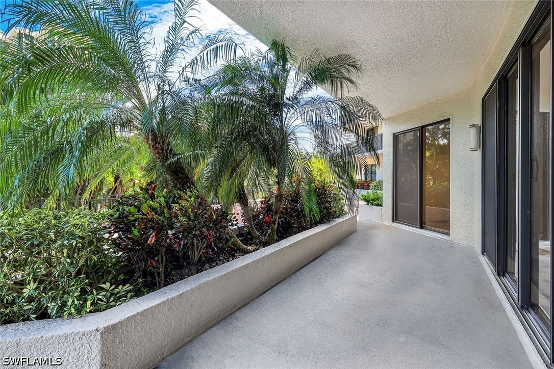 6075 Pelican Bay Unit 104, Naples, FL 34108