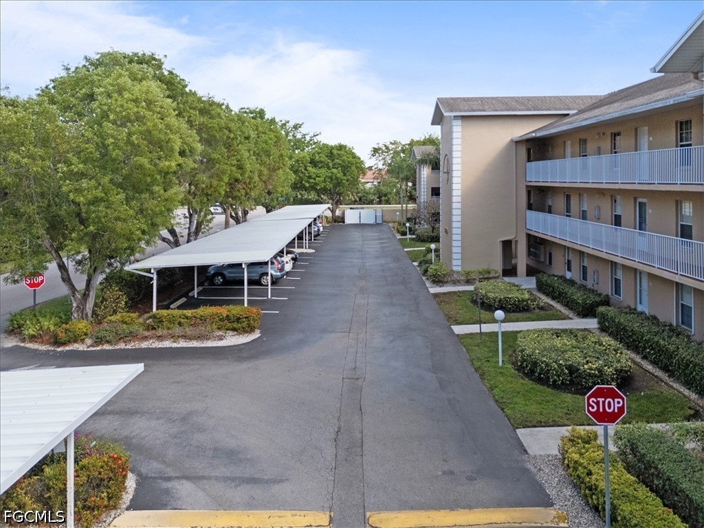 9660 Victoria Unit 206, Naples, FL 34109